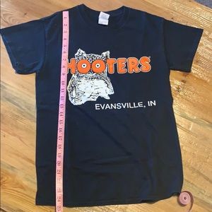 Vintage hooters shirt
